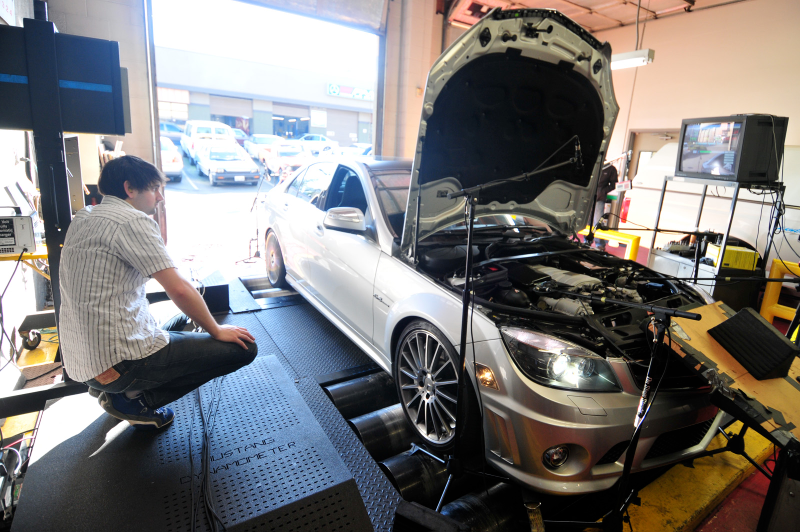 Illustration for article titled Inside Forza Motorsport, Part II: Making The Cars Sound Awesome